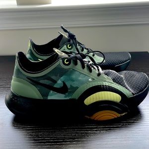Nike cross training shoes